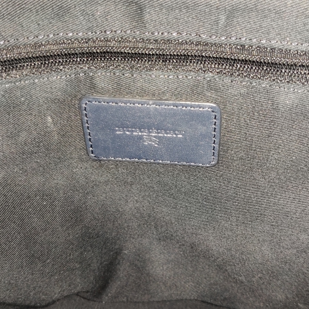 Burberry purse - Picture 3 of 6